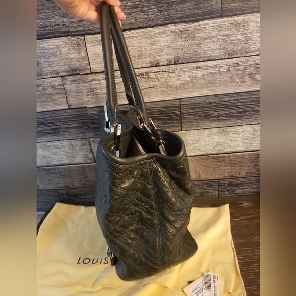 Louis Vuitton PM Lilia Antheia Vert Bronze**Read Details** - Picture 4 of 16